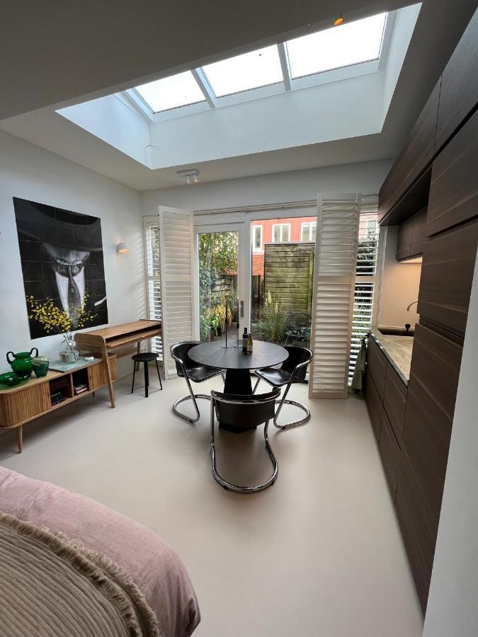B&B Urban Oasis อัมสเตอร์ดัม ภายนอก รูปภาพ